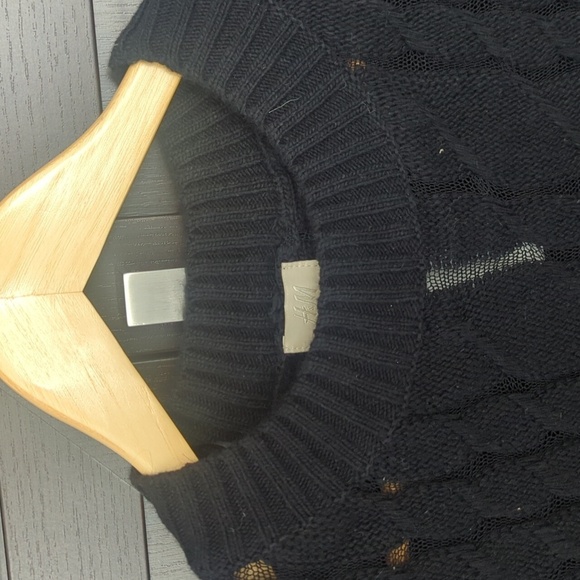 H&M Classic Black Crewneck Cable Knit Sweater Angora Cotton Blend - XS NWT - Picture 3 of 7